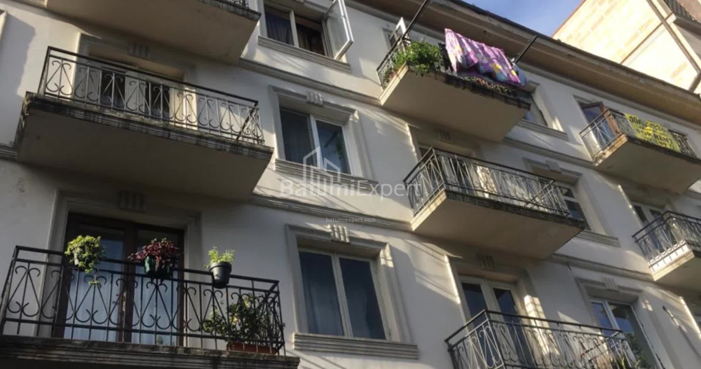 דירה 70 מ"ר - קונסטנטין גמסחורדיה, Batumi, גאורגיה