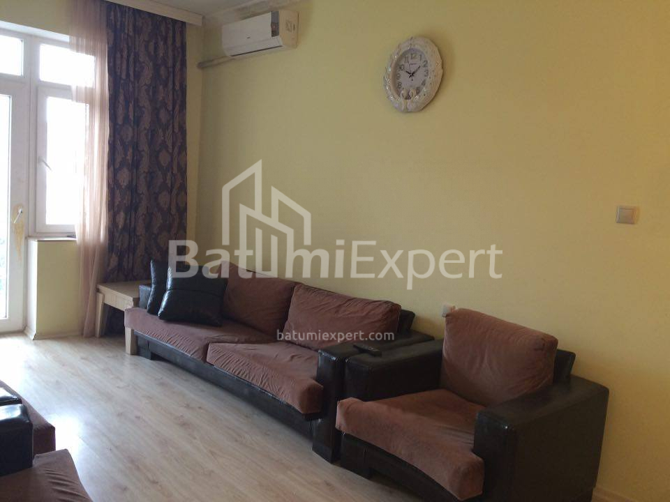 דירה 57 מ"ר - שריף חימשיאשווילי, Batumi, גאורגיה