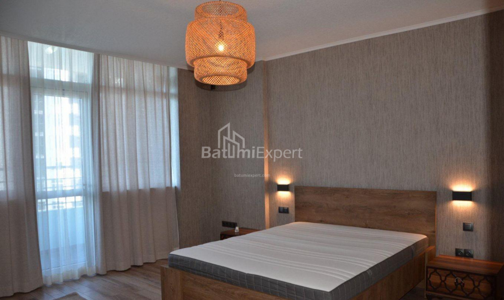 דירה 82 מ"ר - ניקו פירוסמני, Batumi, גאורגיה