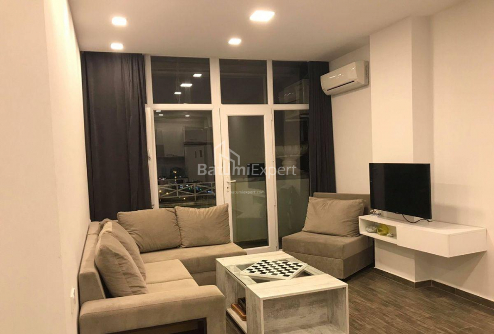 דירה 55 מ"ר - שריף חימשיאשווילי, Batumi, גאורגיה