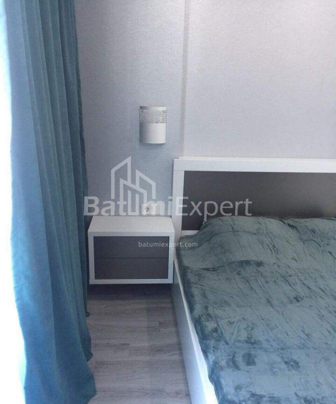 דירה 34 מ"ר - ניקו פירוסמני, Batumi, גאורגיה