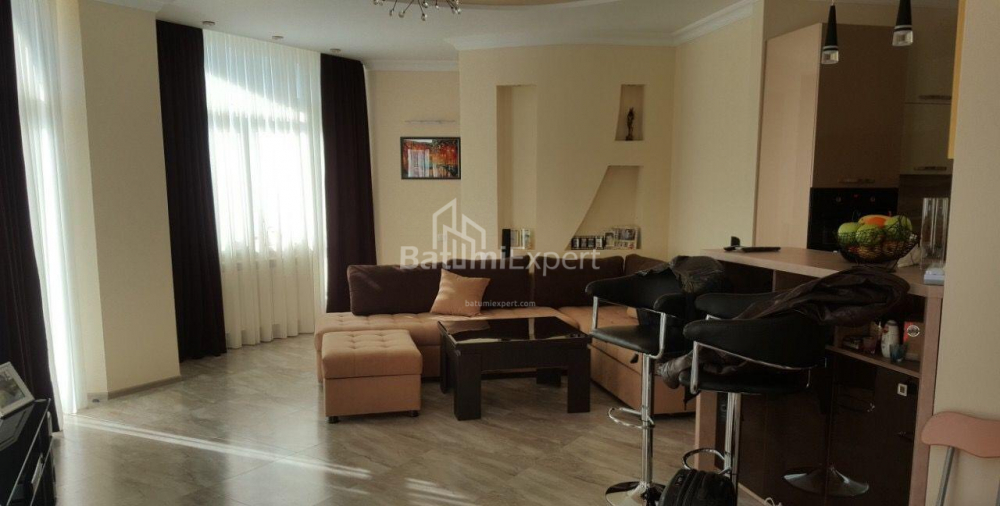 דירה 133 מ"ר - סטפן זובאלאשווילי, Batumi, גאורגיה