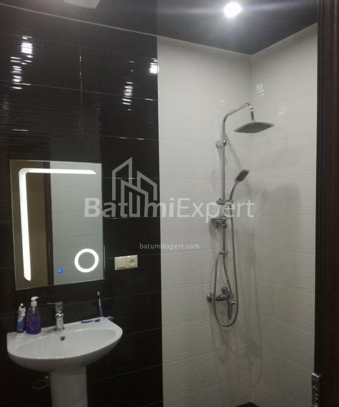 דירה 68 מ"ר - דוד אגמשנבלי, Batumi, גאורגיה