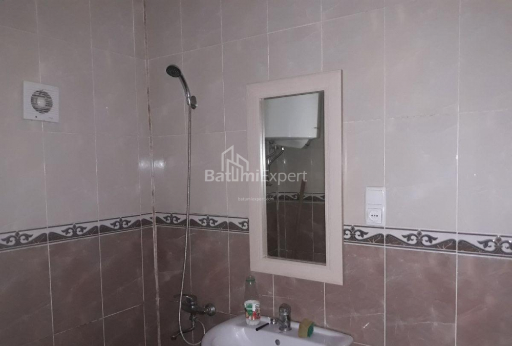 דירה 36 מ"ר - שריף חימשיאשווילי, Batumi, גאורגיה