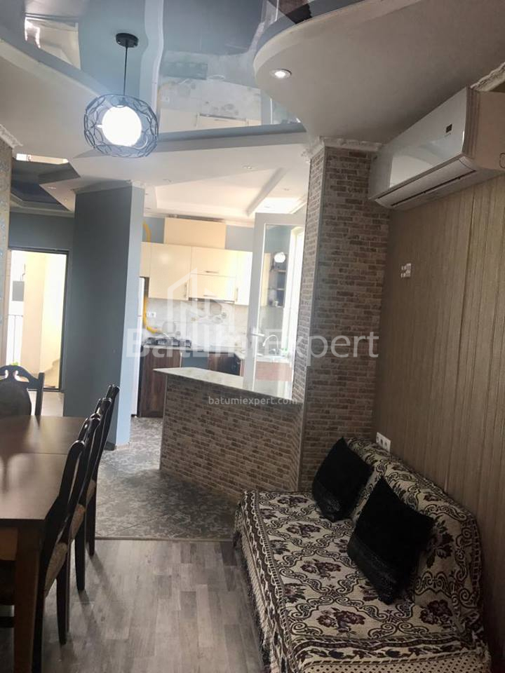 דירה 72 מ"ר - אלכסנדרה פושקין, Batumi, גאורגיה