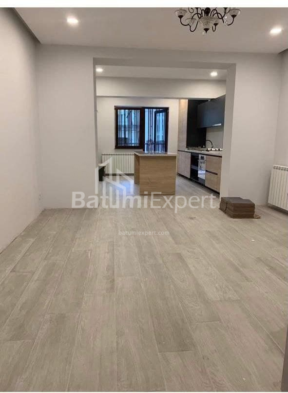 דירה 120 מ"ר - דוד קלדיאשווילי, Batumi, גאורגיה