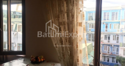 דירה 70 מ"ר - קונסטנטין גמסחורדיה, Batumi, גאורגיה