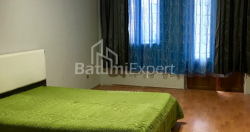 דירה 200 מ"ר - צביאדה גמסחורדיה, Batumi, גאורגיה