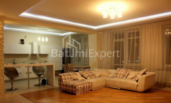 דירה 3-комн 160 m² - איליה צ'בצ'וואדזה, Batumi