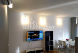 דירה 3-комн 80 m² - אלכסנדרה פושקין, Batumi