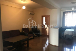 דירה 80 מ"ר - פיטר צ'ייקובסקי, Batumi, גאורגיה