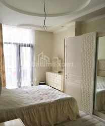 דירה 4-комн 110 m² - זוראבה גורגילדזה, Batumi