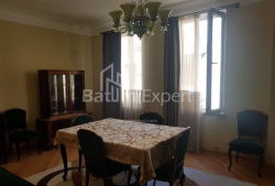 דירה 4-комн 250 m² - יוריבסקאיה, Batumi