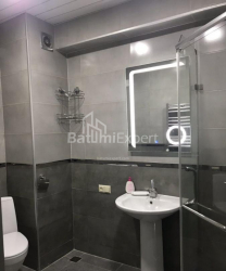 דירה 73 מ"ר - המלך פרנבאז, Batumi, גאורגיה
