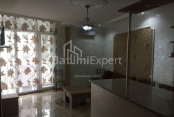 דירה 3-комн 60 m² - שריף חימשיאשווילי, Batumi