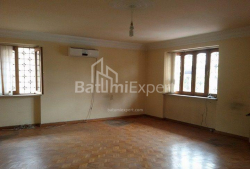 דירה 2-комн 92 m² - 26 במאי, Batumi