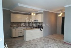 דירה 72 מ"ר - ניקו פירוסמני, Batumi, גאורגיה