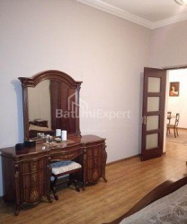 דירה 4-комн 116 m² - אלכסנדרה פושקין, Batumi