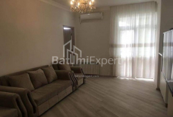 דירה 3-комн 80 m² - יוריבסקאיה, Batumi