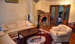 דירה 6-комн 140 m² - יוריבסקאיה, Batumi