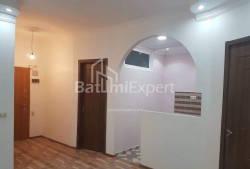 דירה 3-комн 48 m² - פטרה בגרציוני, Batumi