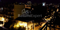 דירה 77 מ"ר - המלך פרנבאז, Batumi, גאורגיה
