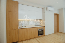 דירה 84 מ"ר - סמטת הגיבורים, Batumi, גאורגיה