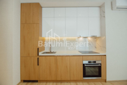 דירה 84 מ"ר - סמטת הגיבורים, Batumi, גאורגיה