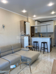 דירה 2-комн 55 m² - סמטת הגיבורים, Batumi