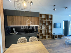 דירה 3-комн 61.6 m² - סמטת הגיבורים, Batumi
