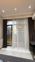 דירה 4-комн 98.2 m² - שריף חימשיאשווילי, Batumi